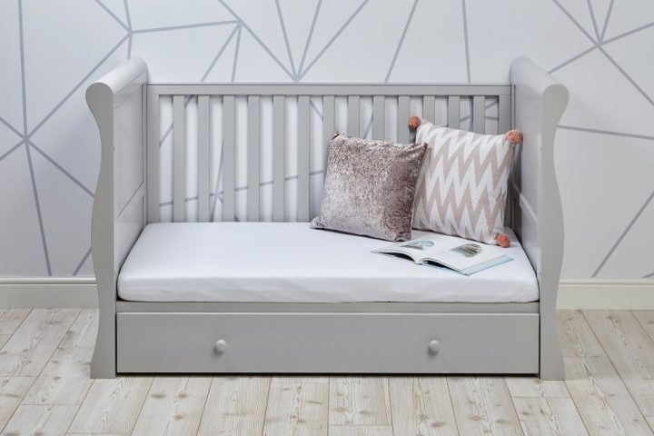 9028G Nebraska Cot Bed Grey LS1 Day Bed Mode