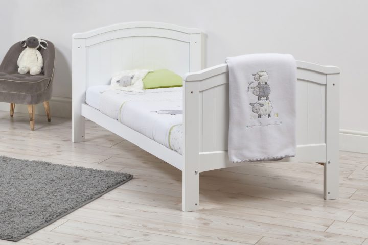 9156 Alby Cot Bed White LS Bed Mode